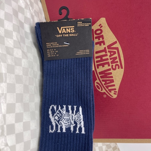 VANS "Off The Wall" socks 
New with the tag authentic Vans socks (1 pair) - Picture 7 of 16